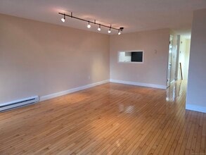 552 Shennecossett Rd in Groton, CT - Building Photo - Building Photo