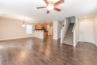 7942 Bliss Hill Ct in Las Vegas, NV - Building Photo - Building Photo