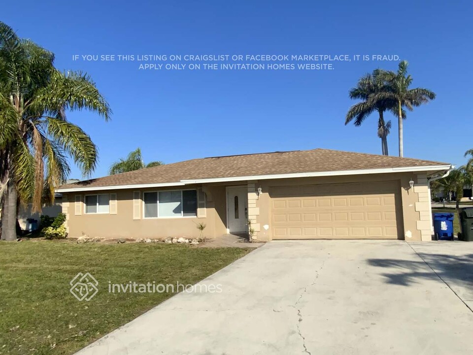 862 Adelphi Ct in Ft. Myers, FL - Building Photo