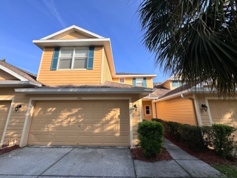 9011 Iron Oak Ave in Tampa, FL - Building Photo