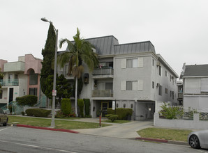 1722 Winona Blvd in Los Angeles, CA - Foto de edificio - Building Photo