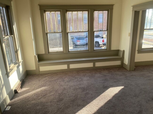 606 W Cherry St in Carbondale, IL - Building Photo - Building Photo