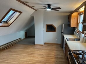 24 Pleasant St in Wakefield, MA - Building Photo - Building Photo