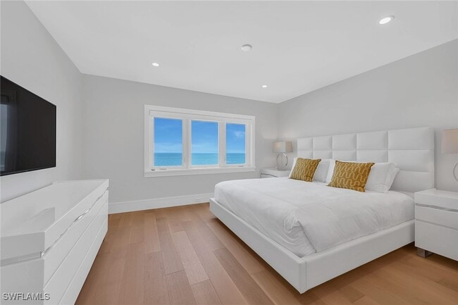 2885 Gulf Shore Blvd N