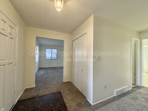 5728 S Kenton St in Englewood, CO - Building Photo - Building Photo