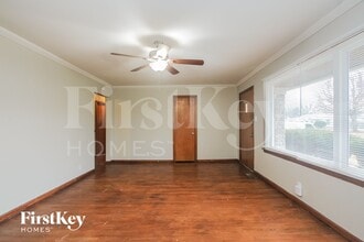 311 N Boehning St in Indianapolis, IN - Foto de edificio - Building Photo