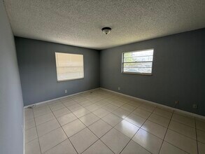 2519 Griffin Square in West Palm Beach, FL - Building Photo - Building Photo