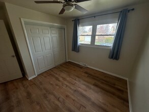 14100 S Hoxie Ave in Burnham, IL - Building Photo - Building Photo