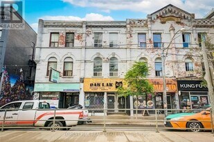 283 College St in Toronto, ON - Building Photo