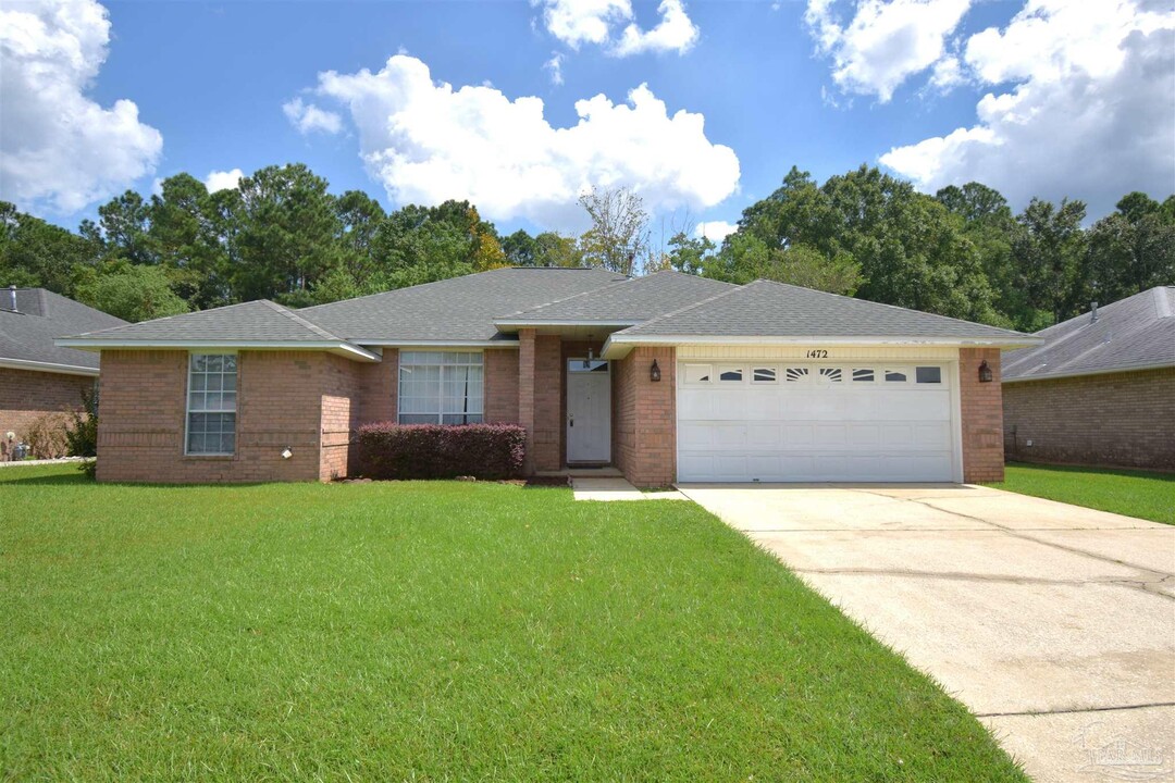 1472 Roebling Tr in Pensacola, FL - Building Photo