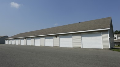 Bayberry Farms Apartments in Wyoming, MI - Foto de edificio - Building Photo