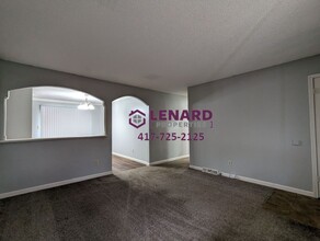 809 E Rosebrier St in Springfield, MO - Foto de edificio - Building Photo