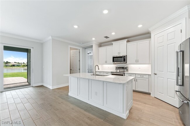 property at 475 Polihale Wy
