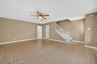 6710 Biggs Ct in Houston, TX - Foto de edificio - Building Photo