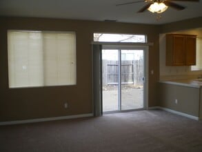 5331 Baccus Way in Sacramento, CA - Building Photo - Building Photo