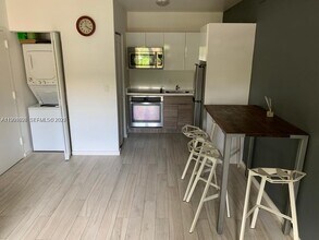 1450 Meridian Ave in Miami Beach, FL - Building Photo - Building Photo