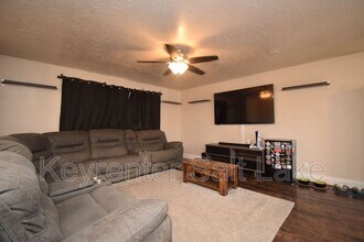 6502 S 5180 W in West Jordan, UT - Building Photo - Building Photo