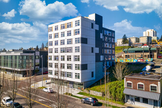 Koz on Market in Tacoma, WA - Foto de edificio - Building Photo