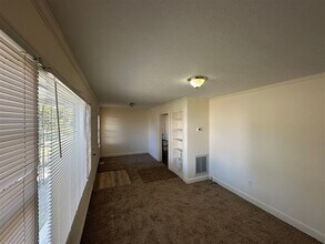 1021 Roselawn Way in Bowling Green, KY - Building Photo - Building Photo