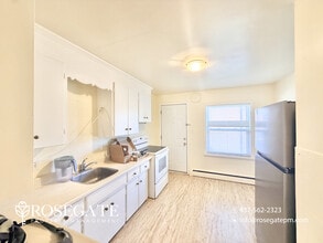 1240 Queen's Blvd in Kitchener, ON - Building Photo - Building Photo