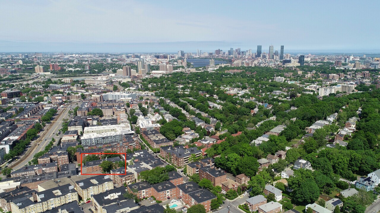 15 Walbridge St, Unit 38 in Boston, MA - Building Photo