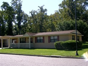 Hunter Army Airfield Homes in Savannah, GA - Building Photo - Building Photo