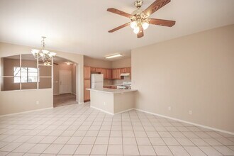 11170 W Holly St in Avondale, AZ - Building Photo - Building Photo