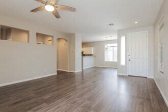 1990 E Browning Pl, Unit 2105 in Chandler, AZ - Building Photo - Building Photo