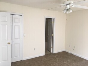 1215 Helms Rd in Charlotte, NC - Building Photo - Building Photo