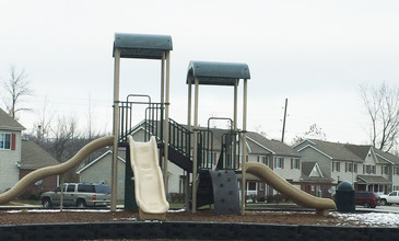 Park View at Beech Grove in Indianapolis, IN - Foto de edificio - Building Photo