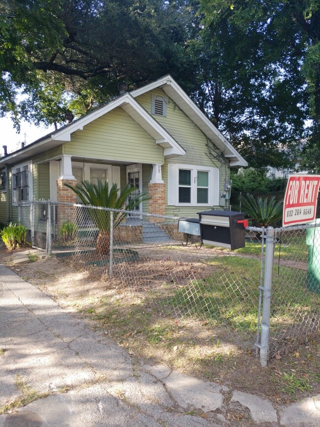 4914 Milam St, Unit A in Houston, TX - Building Photo - Building Photo