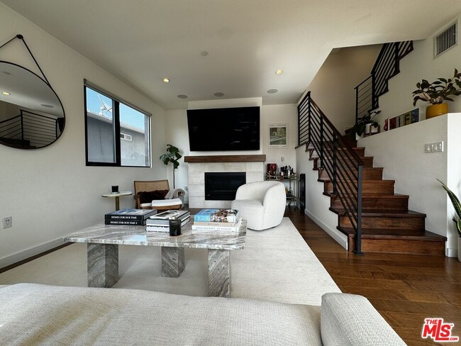 140 S Hayworth Ave in Los Angeles, CA - Building Photo - Building Photo