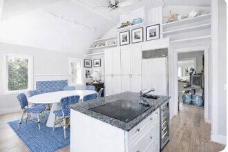 14 Barns Ln in East Hampton, NY - Building Photo - Building Photo