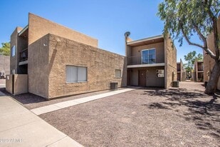 2819 E Le Marche Ave