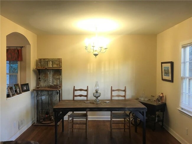 187 Thomas Cir in Roswell, GA - Building Photo - Building Photo