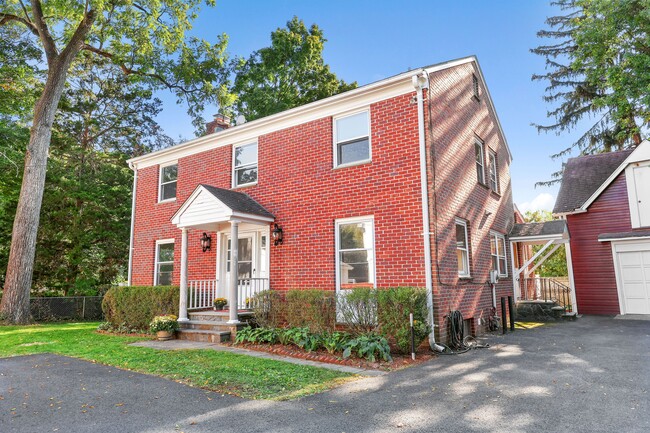 property at 11A Mead Ave
