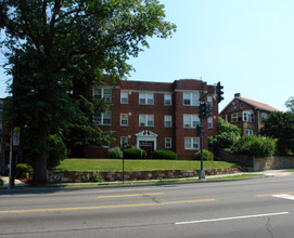 2820 Pennsylvania Ave SE in Washington, DC - Building Photo - Building Photo