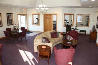 Fox Point Apartments in Baraboo, WI - Building Photo - Building Photo