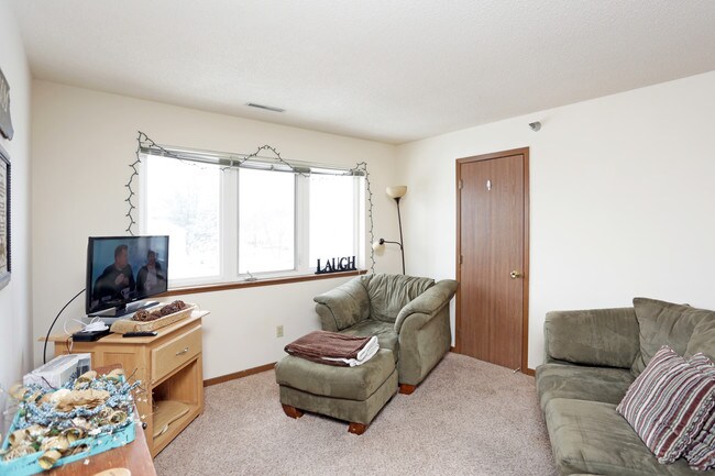 Total Property Management 134 Campus in Ames, IA - Foto de edificio - Interior Photo