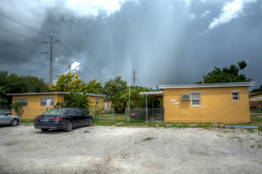 6333 Fillmore St in Hollywood, FL - Foto de edificio