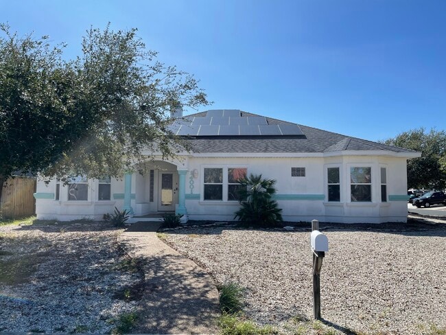 14001 La Blanquilla Dr in Corpus Christi, TX - Building Photo - Building Photo