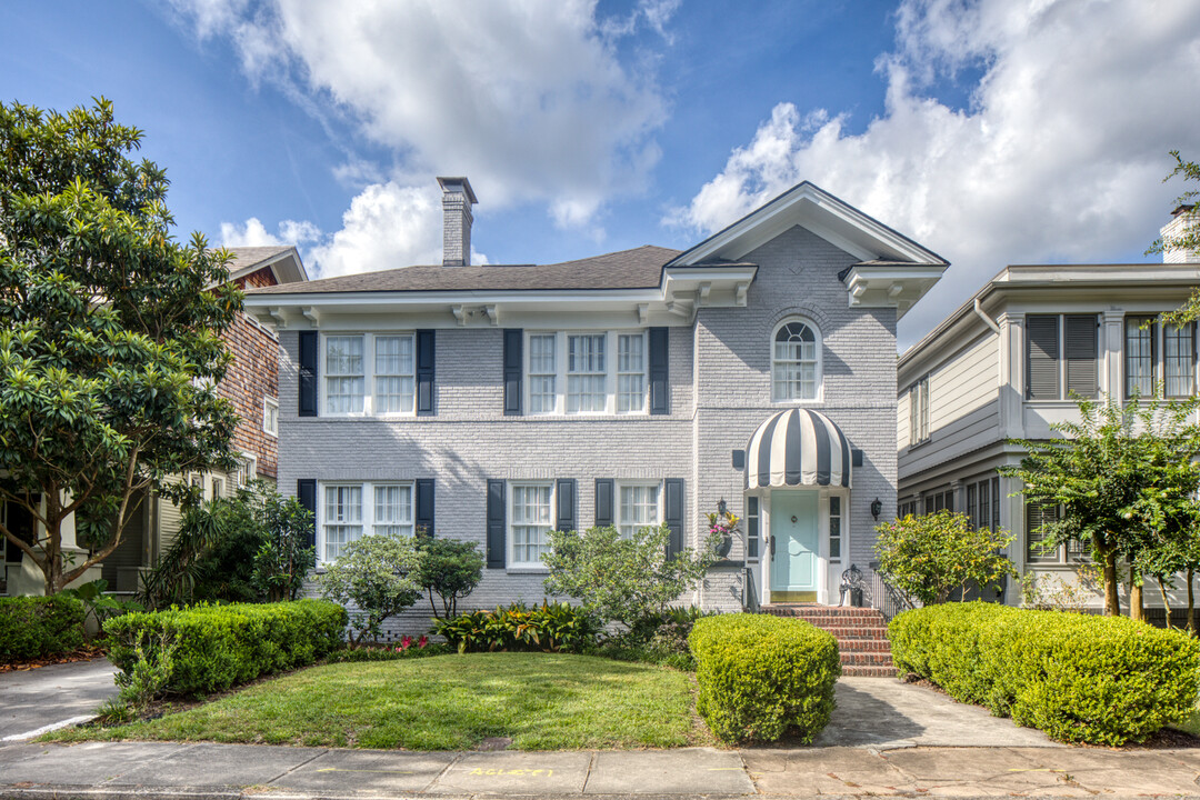 207 E 44th St, Unit upstairs in Savannah, GA - Building Photo