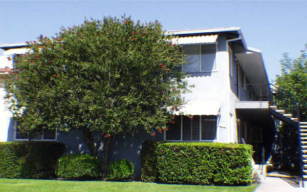 116 N Huntington Dr in Alhambra, CA - Building Photo