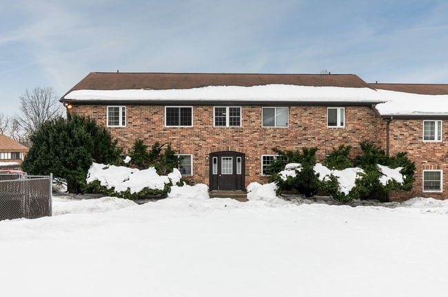 403 21st Avenue Pl, Unit 403 in Coralville, IA - Building Photo - Building Photo