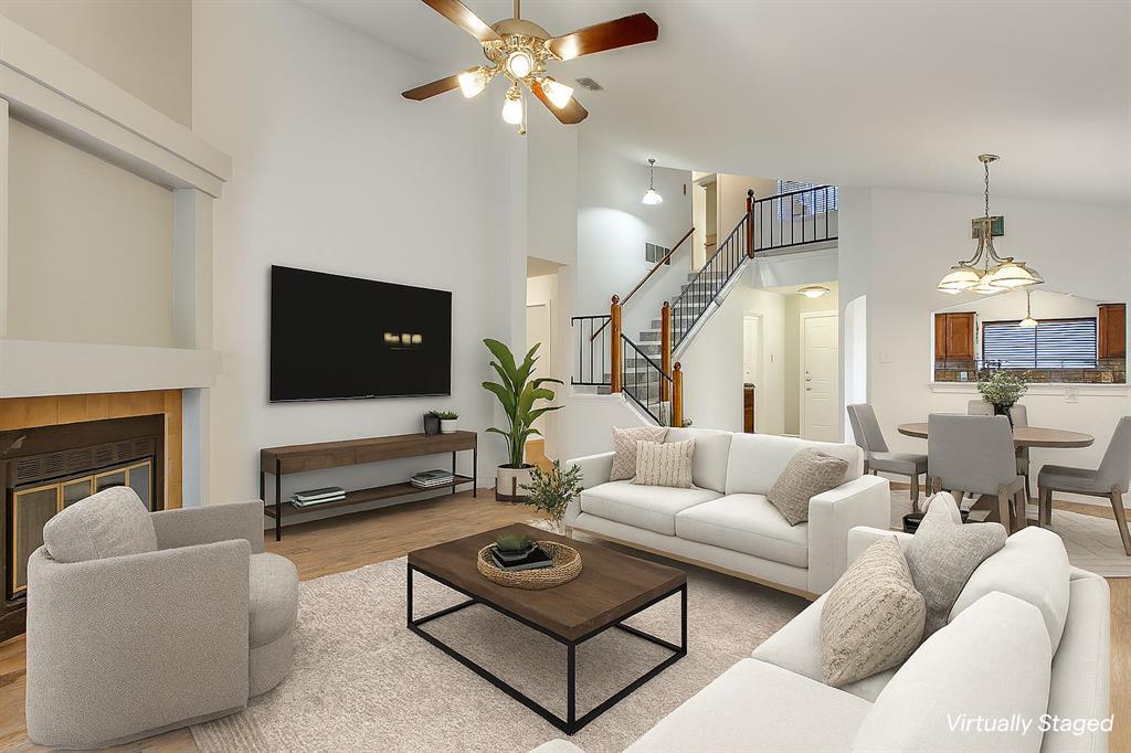 12015 Sky W Dr in Austin, TX - Building Photo