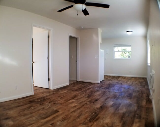 8692 SE Kingsley St, Unit Kingsley St Hobe Sound in Hobe Sound, FL - Foto de edificio - Building Photo