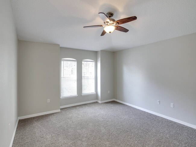 30513 Pga Dr in Sorrento, FL - Building Photo - Building Photo