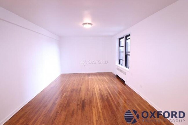 143-45 Sanford Ave in Queens, NY - Foto de edificio - Building Photo