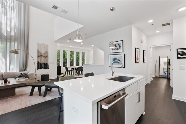 property at 387 Pratt Dr SE