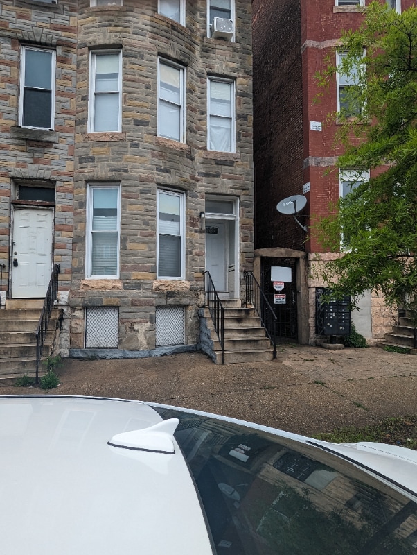 property at 2020 W North Ave